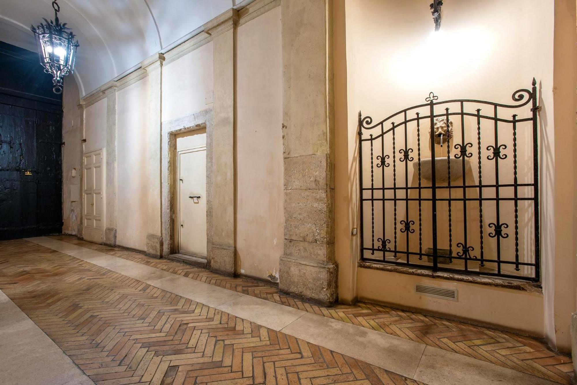 Апартаменты Residenza Sinibaldi - XVII Century Experience Рим Экстерьер фото